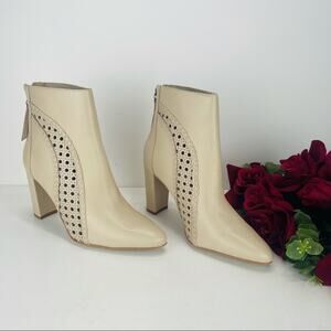 Matisse Firecracker Women Heeled Bootie Sz 6.5M Beige Leather Zipper Closure New